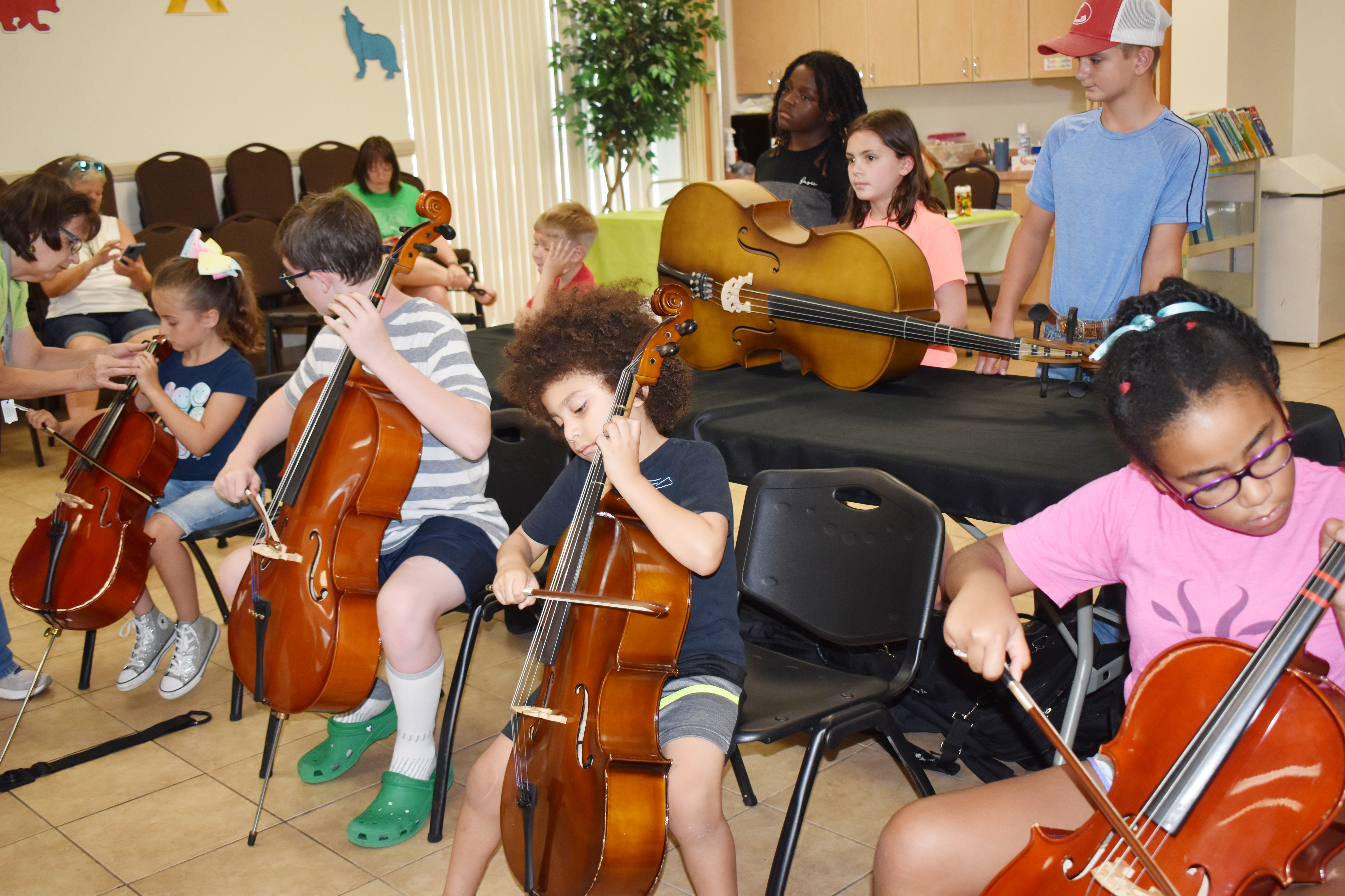 Kids try instruments at Musical Petting Zoo | Copperas Cove Leader Press