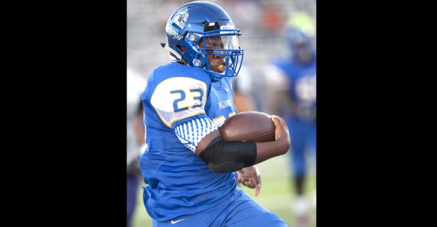 CCLP/DAVID MORRIS - Cove junior running back Tim Edwards scored three rushing touchdowns to go with Jaylon Hannah’s two and Caine Garner’s one as part off a 399-yard rushing effort against Franklin a week after throwing for 280 yards and three scores in the opener against Mexico’s Nuevo Leon.