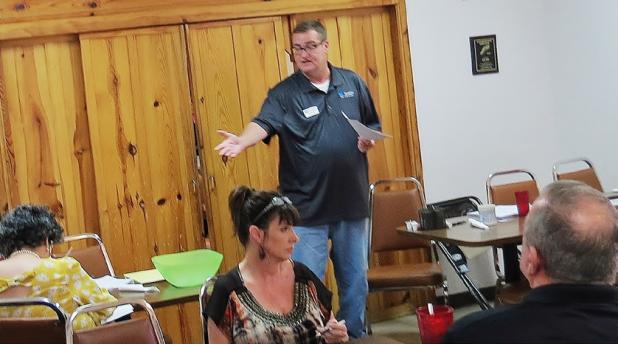 CCLP/LYNETTE SOWELL - Ron Oswalt talks about what it means to belong to a Business Networking International group during the inaugural meeting of the Copperas Cove/Killeen Advanced Networking Group at Lil Tex Restaurant on Thursday.