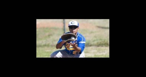 Joseph Ceballos snags a throw to first for an out during Friday’s 12-1 victory over Waco University