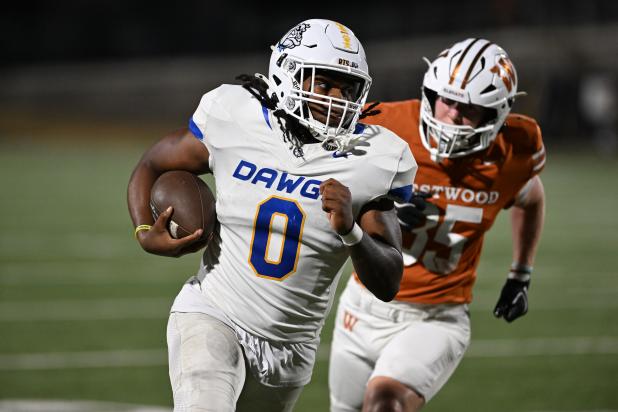 Bulldawgs running against Round Rock