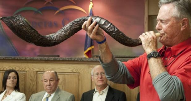 Ed Thompson ends the theme of the year One Voice, United in Prayer National Day of Prayer with the blowing of the Shofar. (Left to Right) Back: Azeita Taylor, Polo Enriquez, and Pastor Gary Hocker.