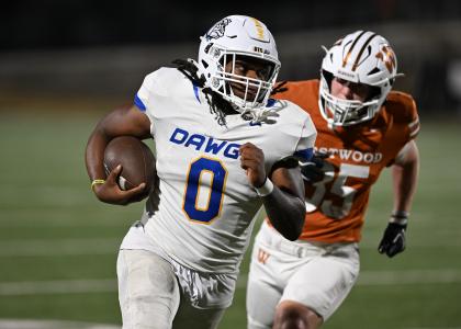 Bulldawgs running against Round Rock